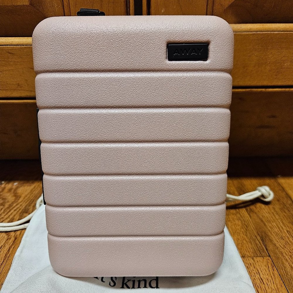 Away Mini Suitcase in Blush Pink